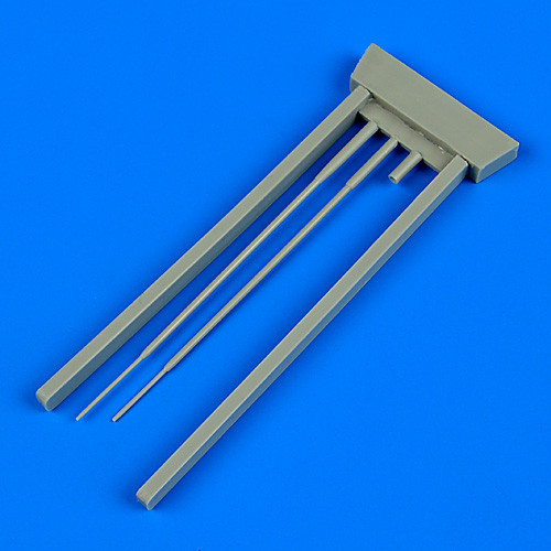 QB48678  Su-9 Fishpot pitot tubes