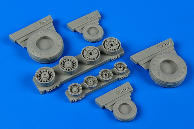 148011  F-14A Tomcat weighted wheels