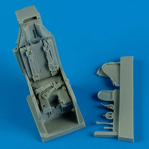 QB32136  A-4 Skyhawk ejection seat with safety belts