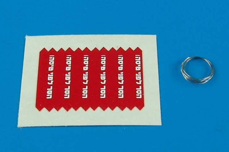 480030  Remove before flight flags - IDF - white lettering