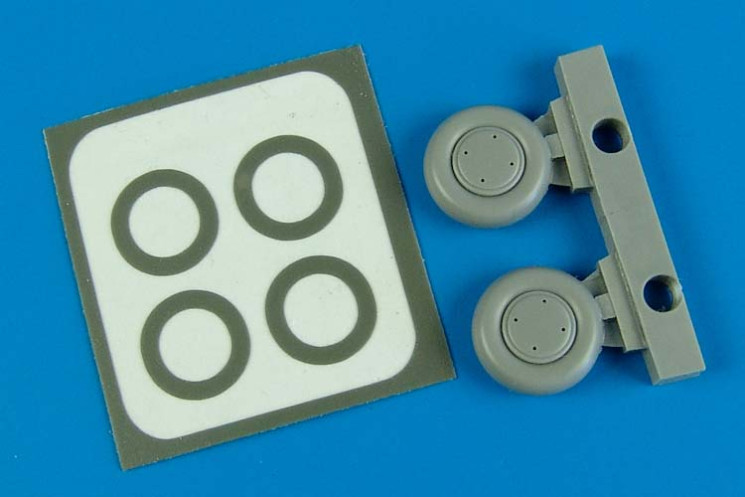 7277  P-40B wheels & paint masks