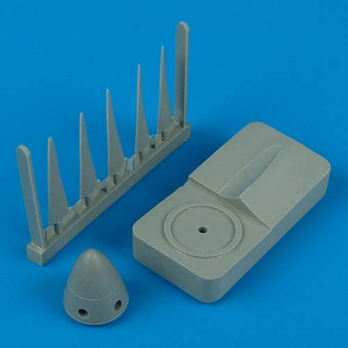 QB72164  Spitfire Mk. XIV propeller w/tool