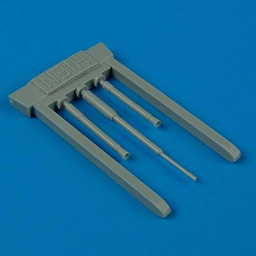 QB48278  Ki 61-I Hien gun barrels and pitote tube